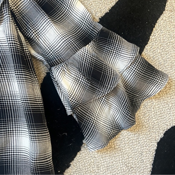 Alice + Olivia Black White Plaid One Shoulder Ruffle Top Size Med - Picture 15 of 16